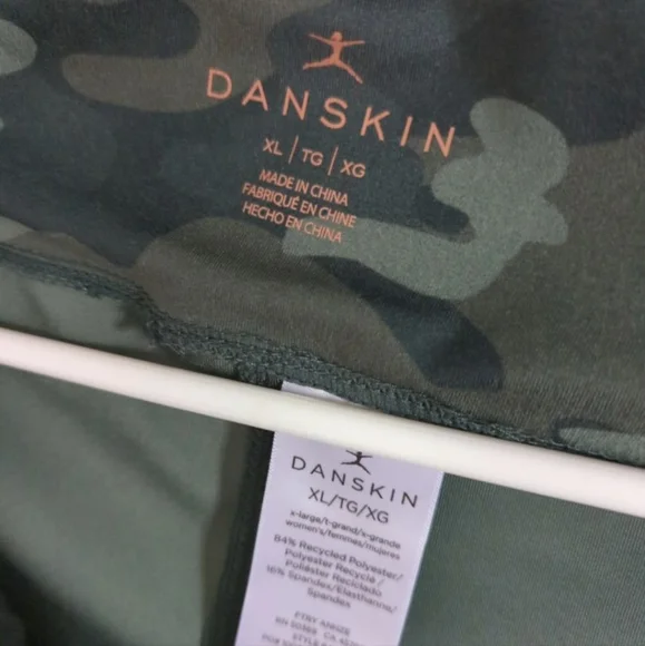 Danskin - womens cameo yoga workout shorts - Picture 2 of 4